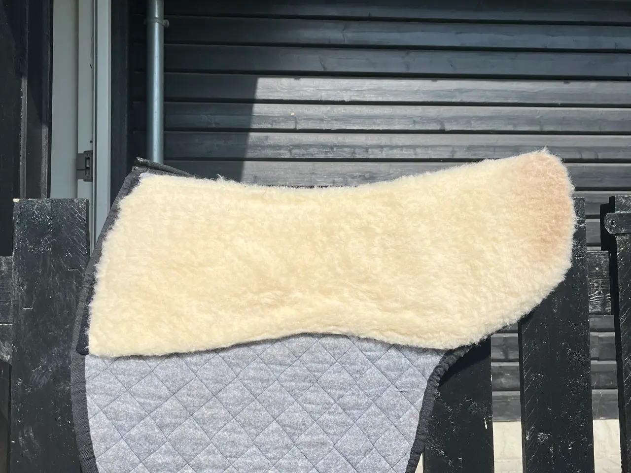 Billede 3 - Christ bareback lammeskinssadel + udstyr