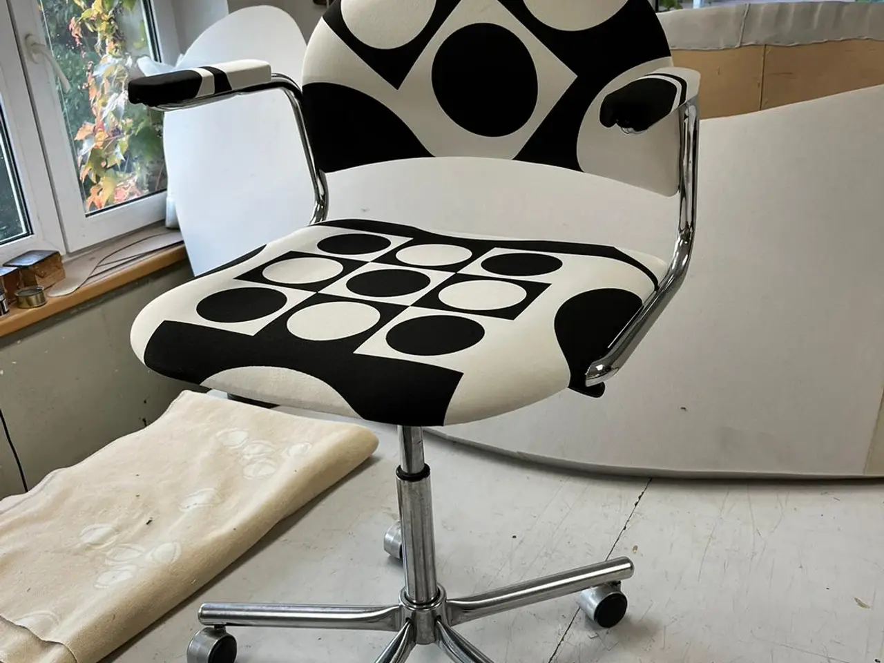 Billede 1 - Tjekkisk design kontor stol