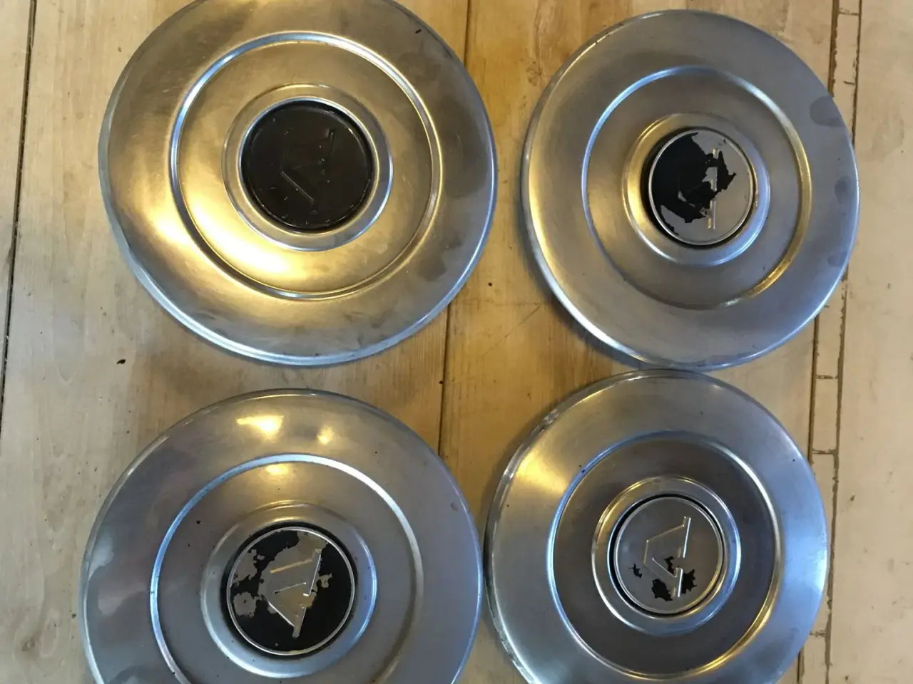 Billede 1 - Volvo 240/242/244/245 navkapsler