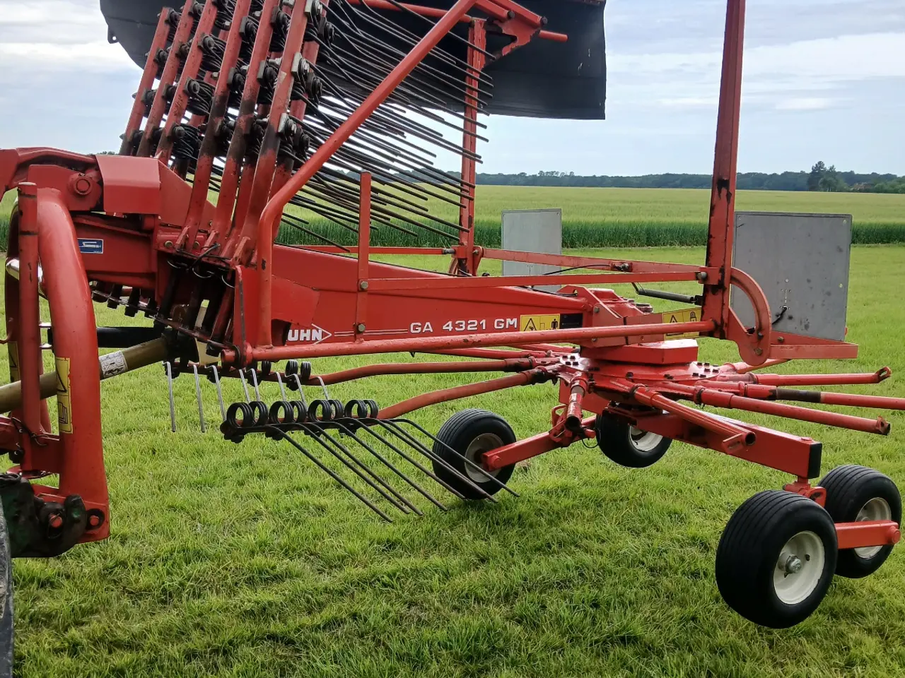 Billede 5 - Kuhn halm rive