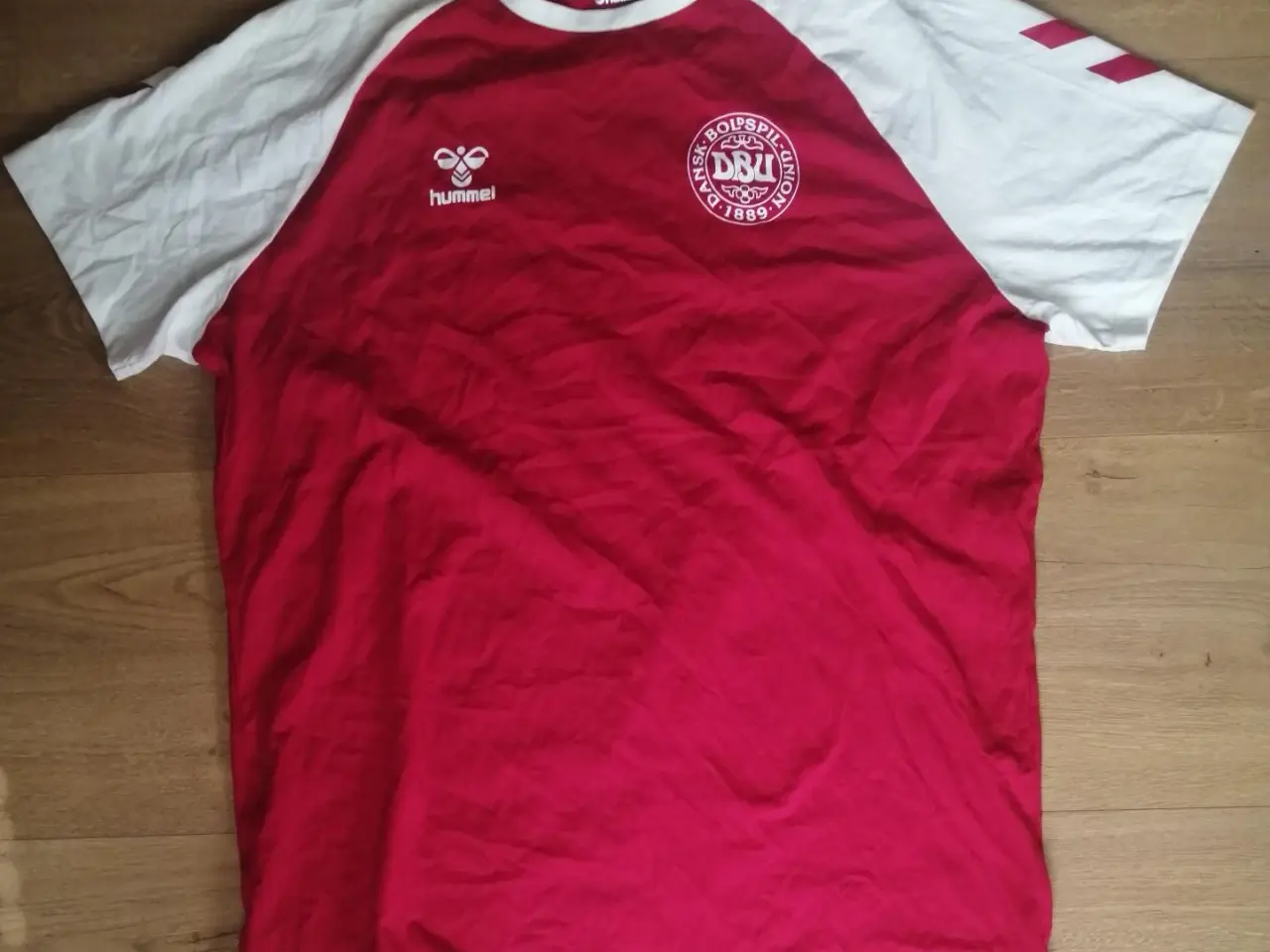 Billede 4 - DANMARK TRØJE NR. 10, HUMMEL, SOM NY
