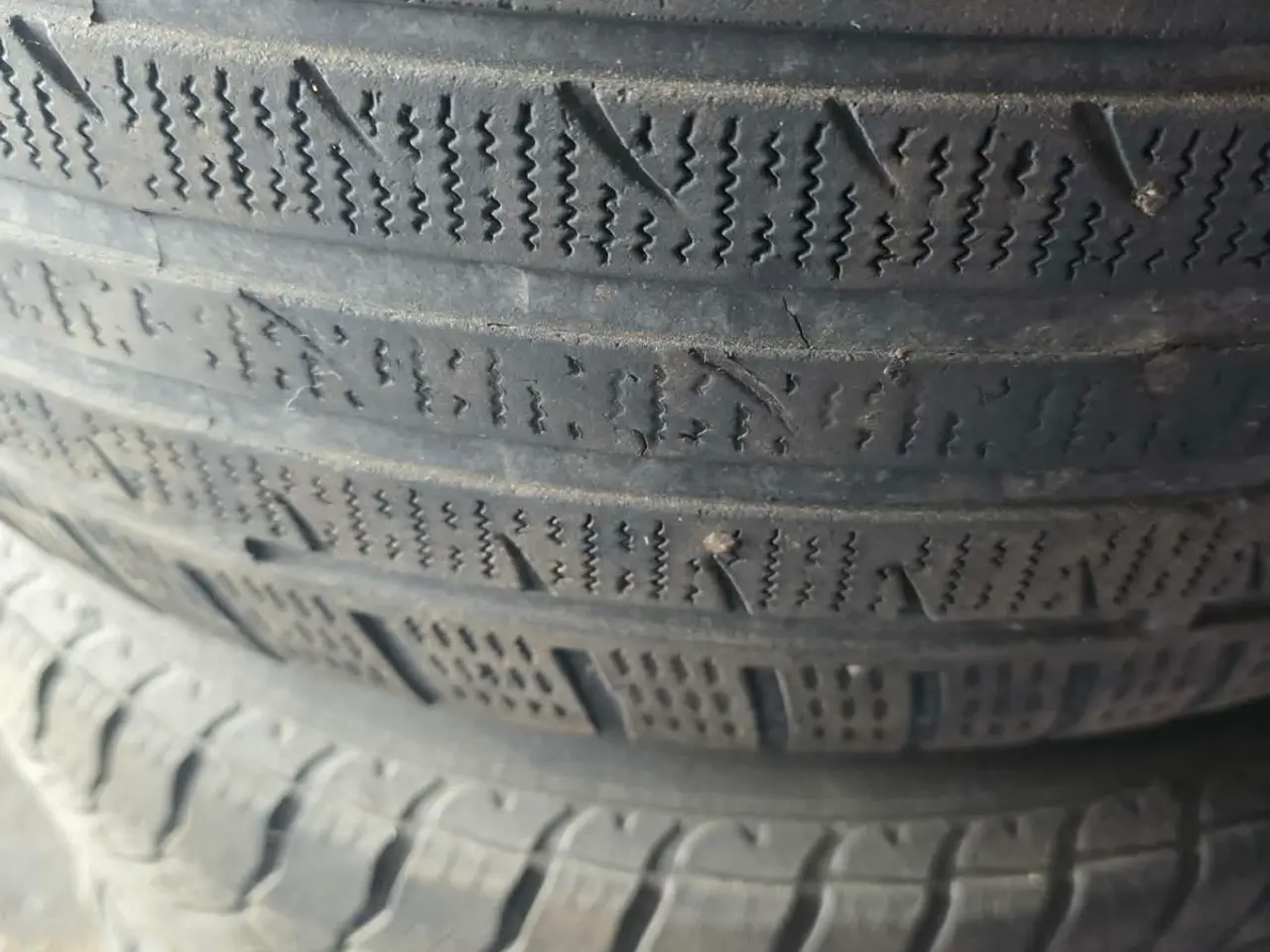 Billede 2 - Vinterdæk med fælge 225/55R17 5x108