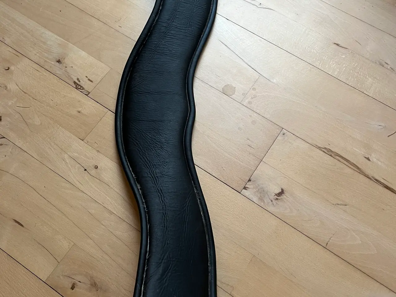 Billede 2 - Passier dressurgjord i læder, str. 75 cm sælges.