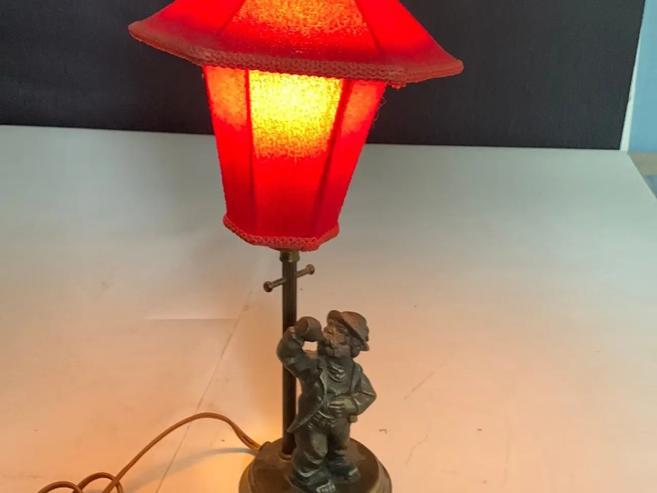 Billede 1 - * Bordlampe med Tuborg manden - med den tørstige m