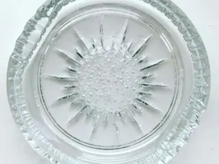 Klart glas, solmotiv