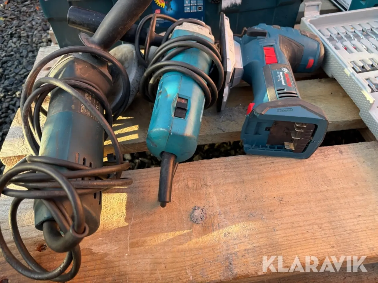 Billede 6 - Assorterede håndværktøj - 5 styk plus batteri