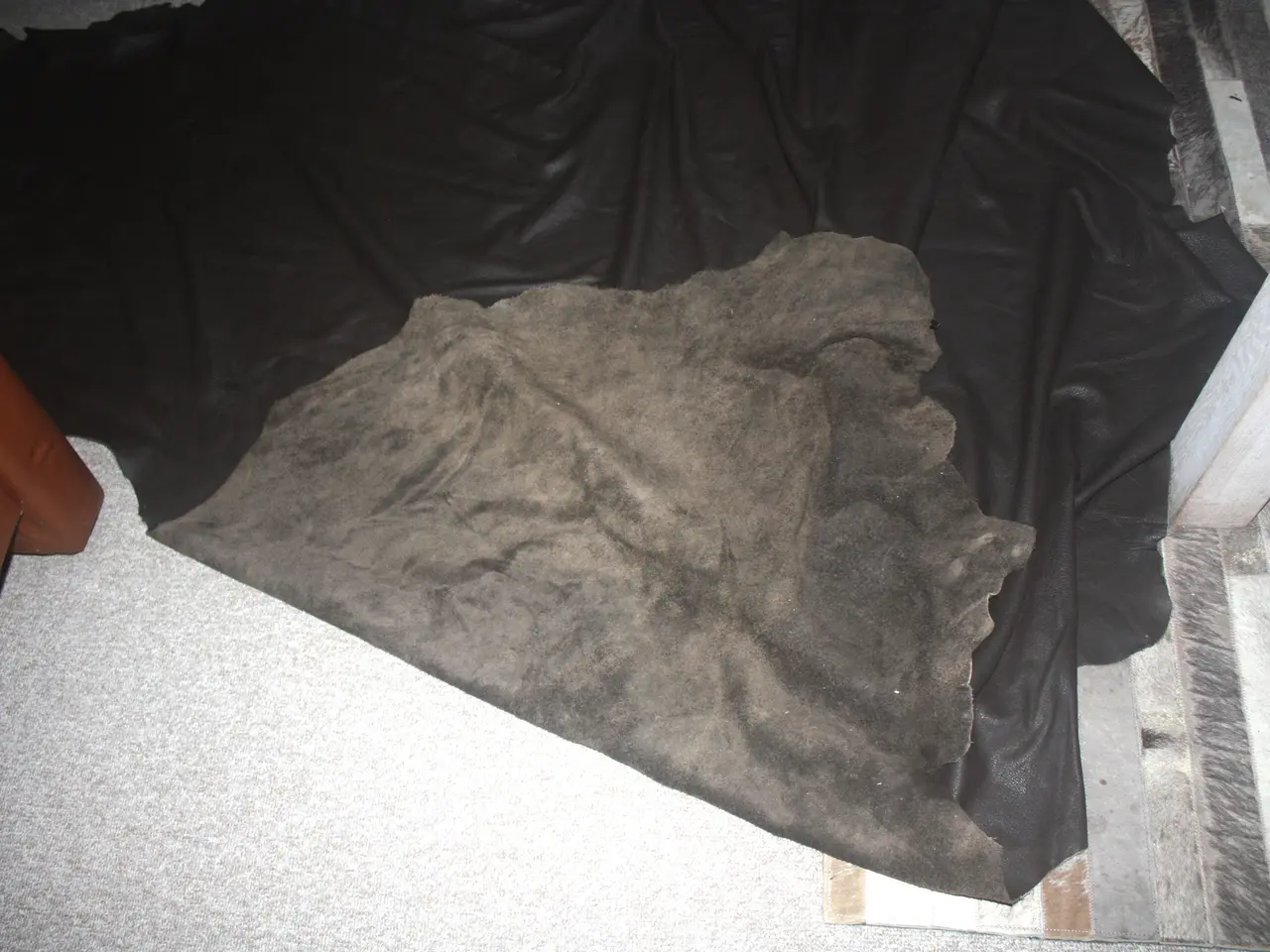 Billede 9 - Brun læder skind 2,3 m x 1,9 m x 1,6 m