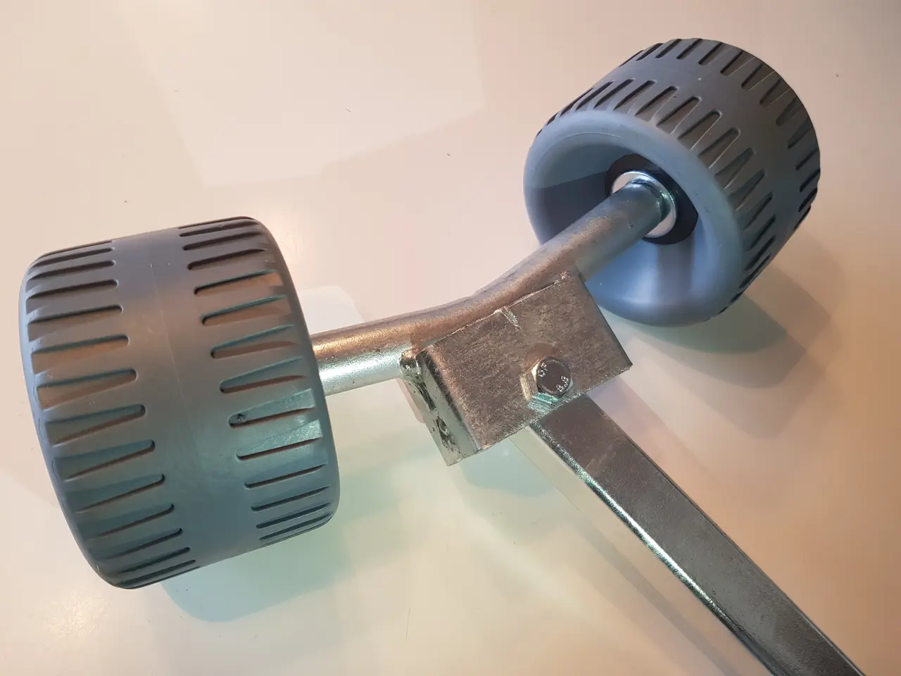 Billede 2 - Dobbelt siderulle 30×30 Siderulle til bådtrailer.