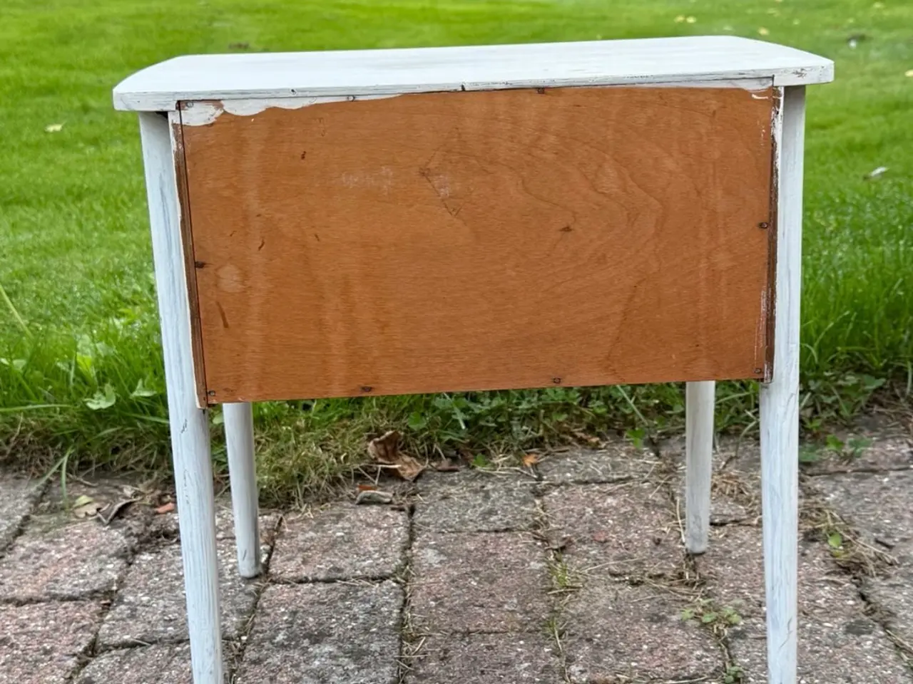 Billede 6 - Retro sengebord med 2 skuffer.