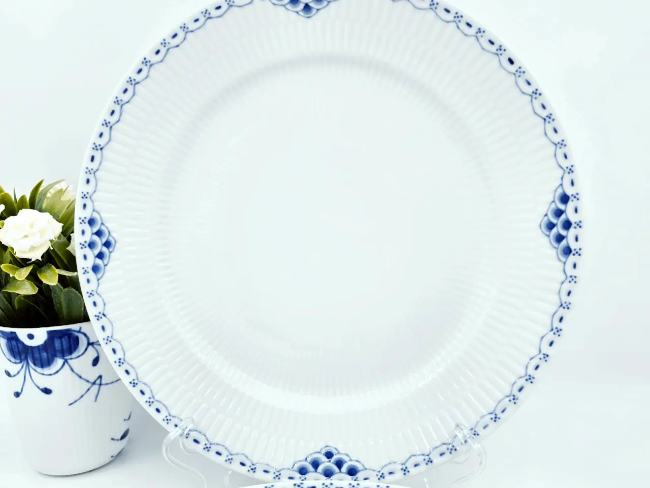 Billede 3 - Royal Copenhagen Prinsesse Middagstallerken
