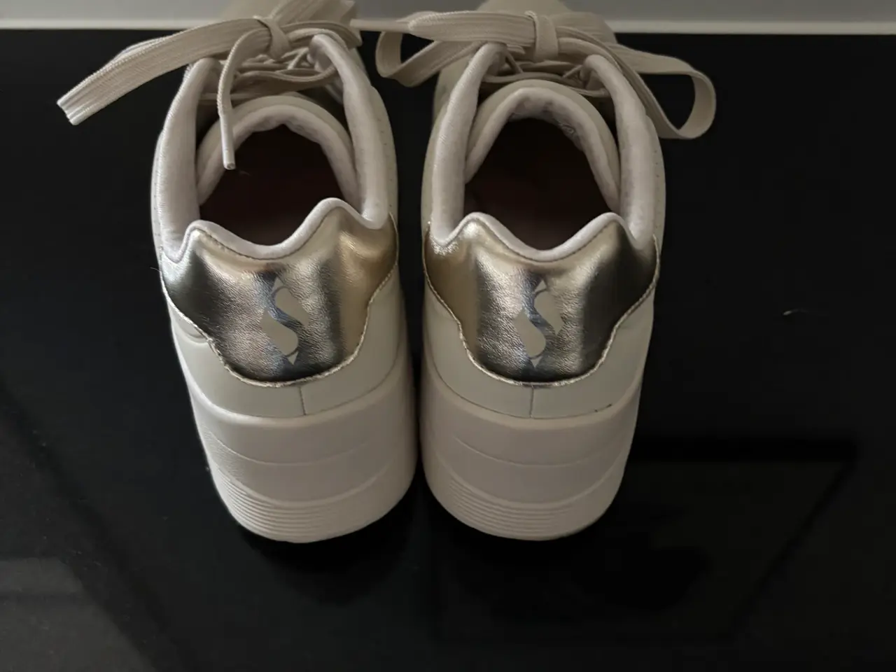 Billede 3 - Sketchers stand on air, str 38