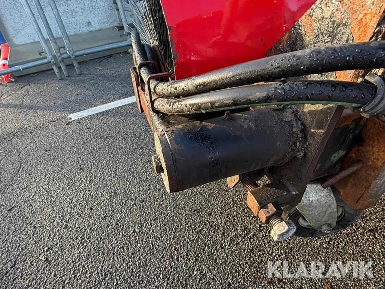 Billede 11 - Redskabsbærer Nimos DM-Trac 204 Med hydraulisk kost