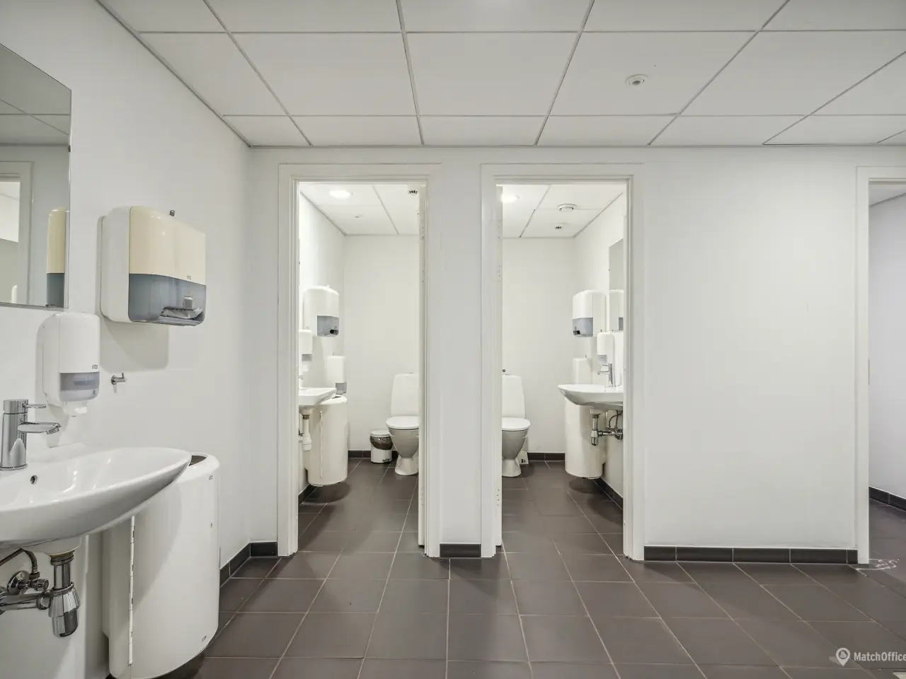 Billede 7 - Funktionelle lejemål med naturligt lysindfald lige ved Letbanen (2026)