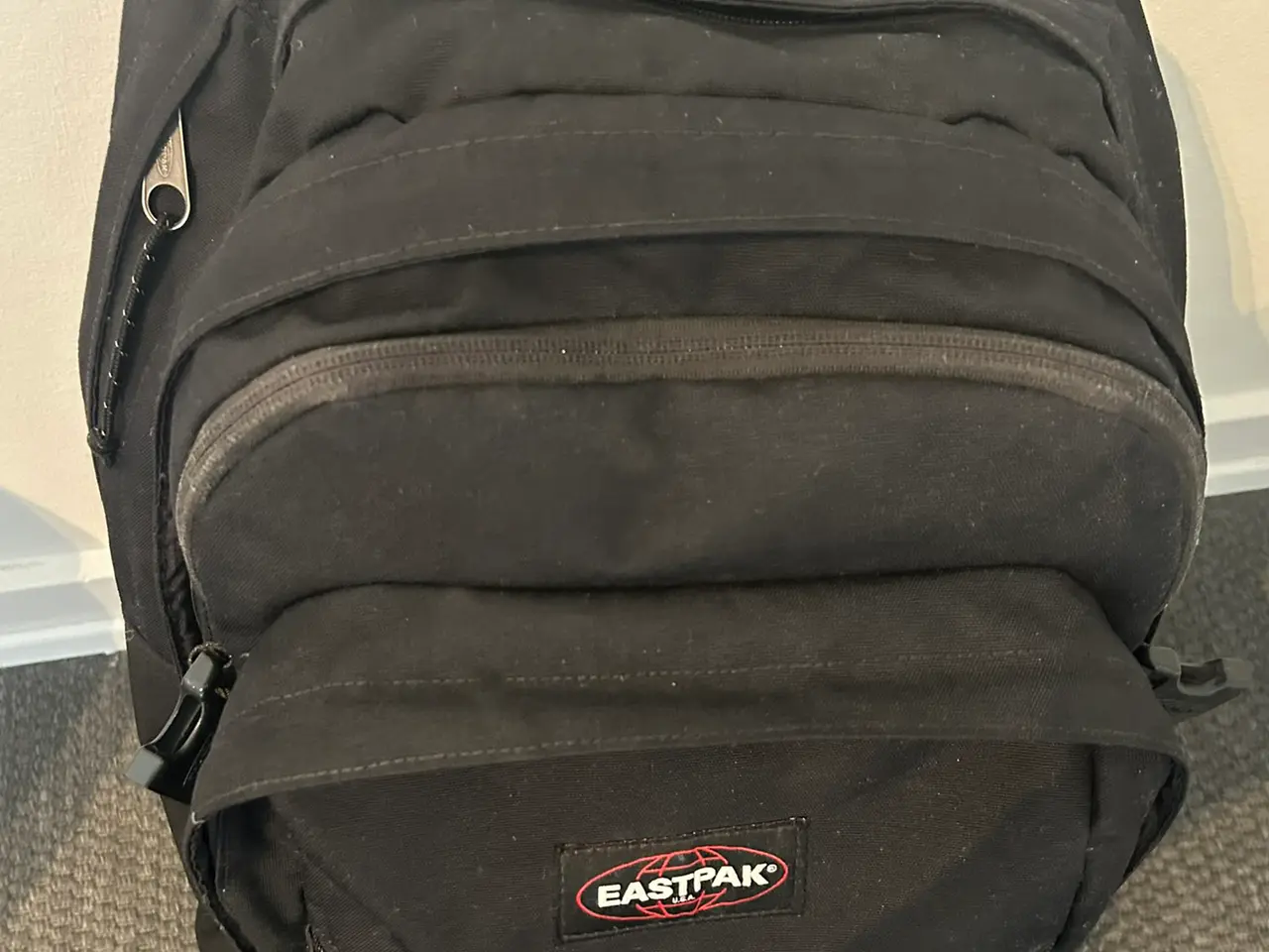 Billede 2 - Eastpak skoletaske med plads til computer