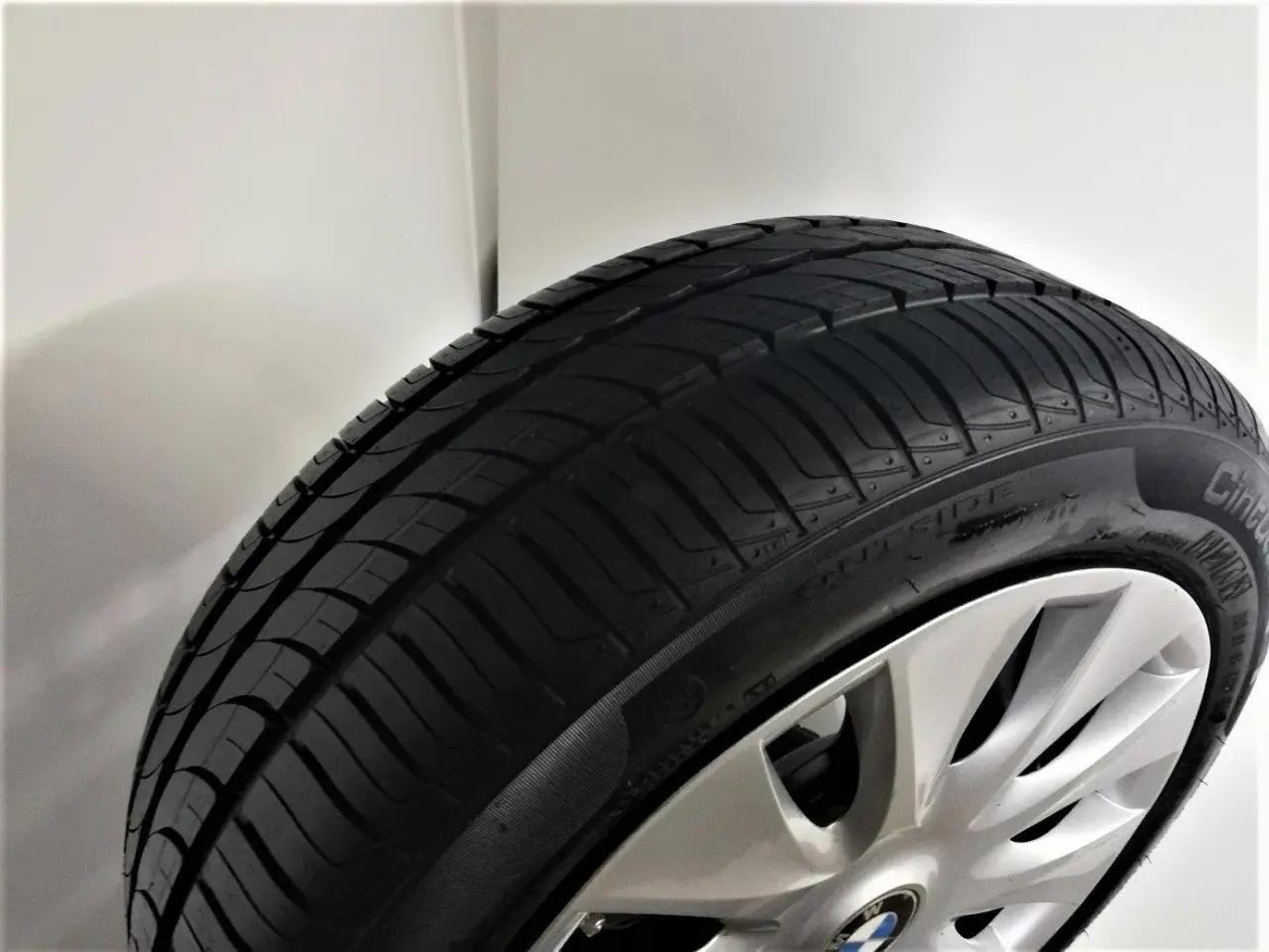 Billede 4 - 5x120 16" ET33, BMW sommersæt inkl. hjulkapsler