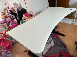Hævesænkbord
