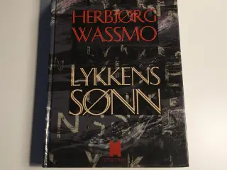 Lykkens sonn (Norsk). Af Herbjorg Wassmo