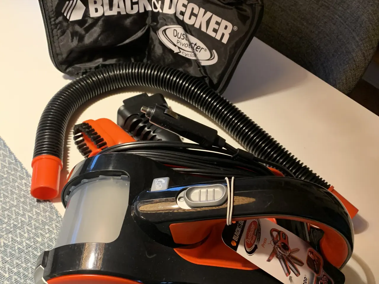 Billede 1 - Håndholdt bilstøvsuger Black & Decker
