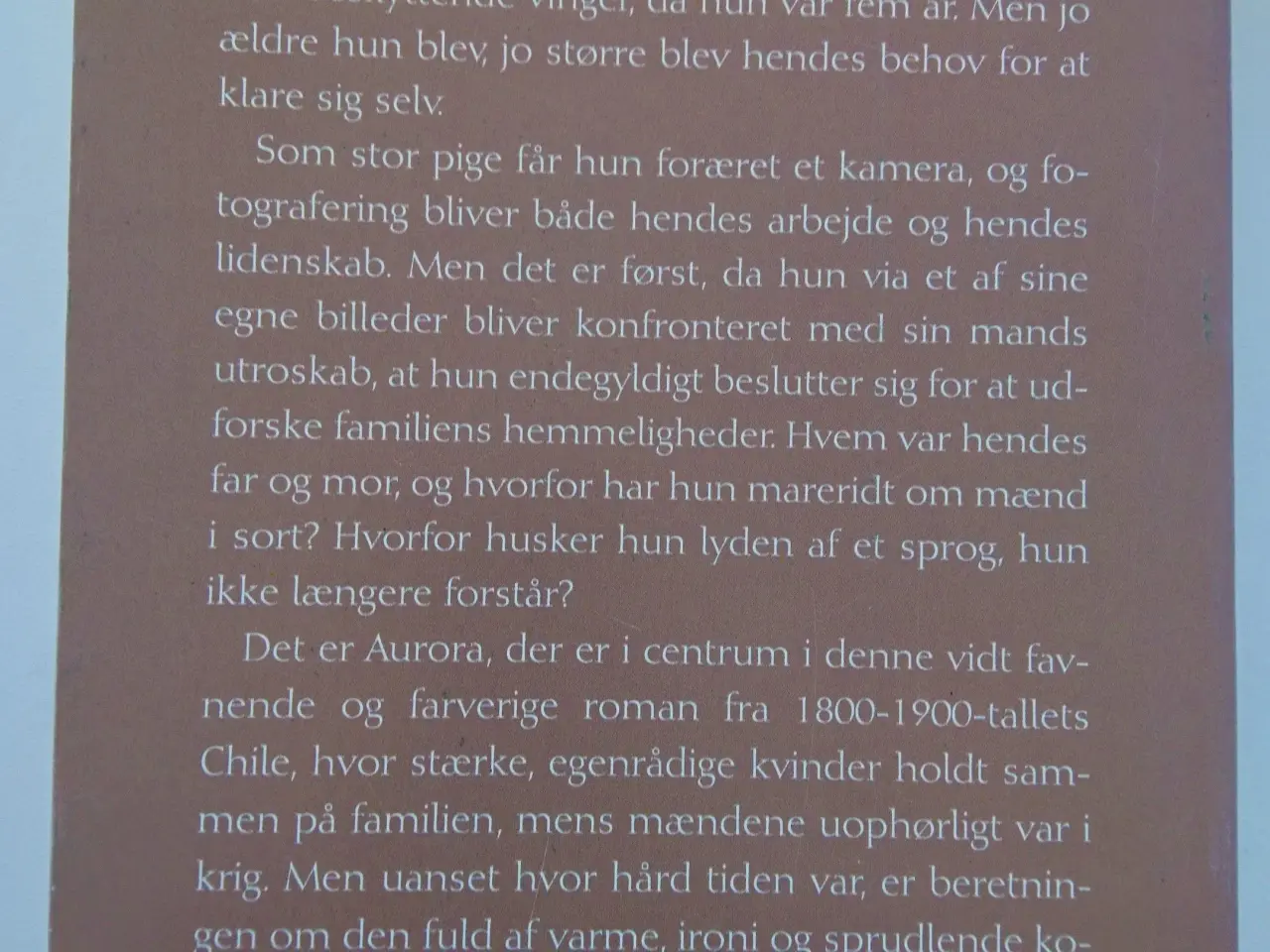 Billede 2 - Portræt i sepia. Af Isabel Allende