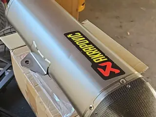 Akrapovic
