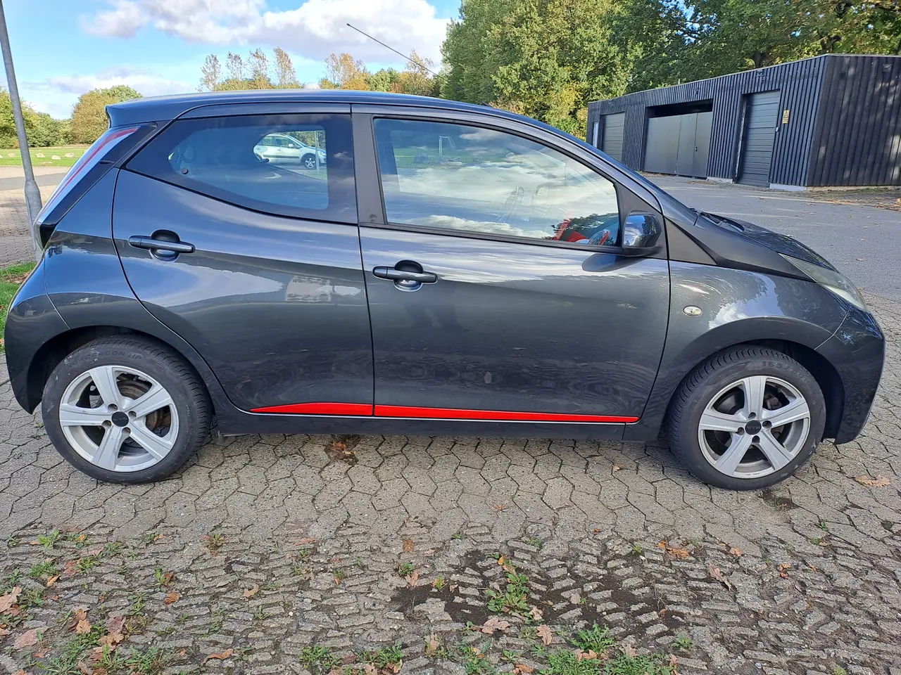Billede 2 - Toyota Aygo 1.0, VVT-I X-play Årg. 2015 (LAV KM)