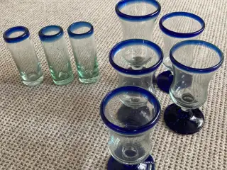 Mundblæste kunst snapseglas.