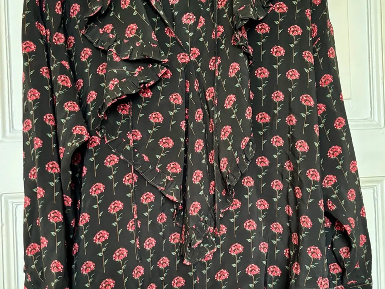 Billede 1 - Britt Sisseck, bluse med blomstermønster, str 38
