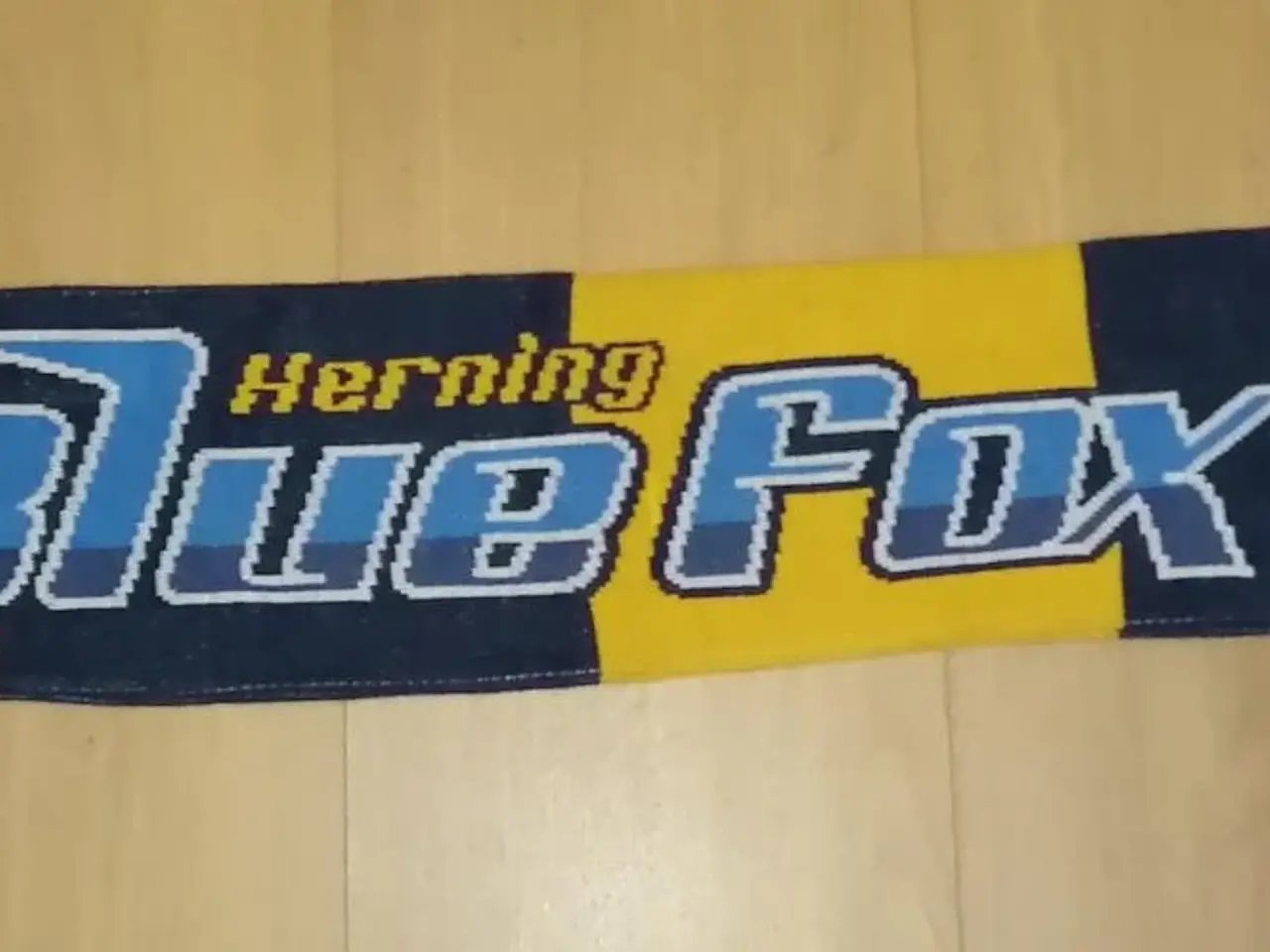 Billede 4 - NYT HERNING BLUE FOX HALSTØRKLÆDE, 150 CM
