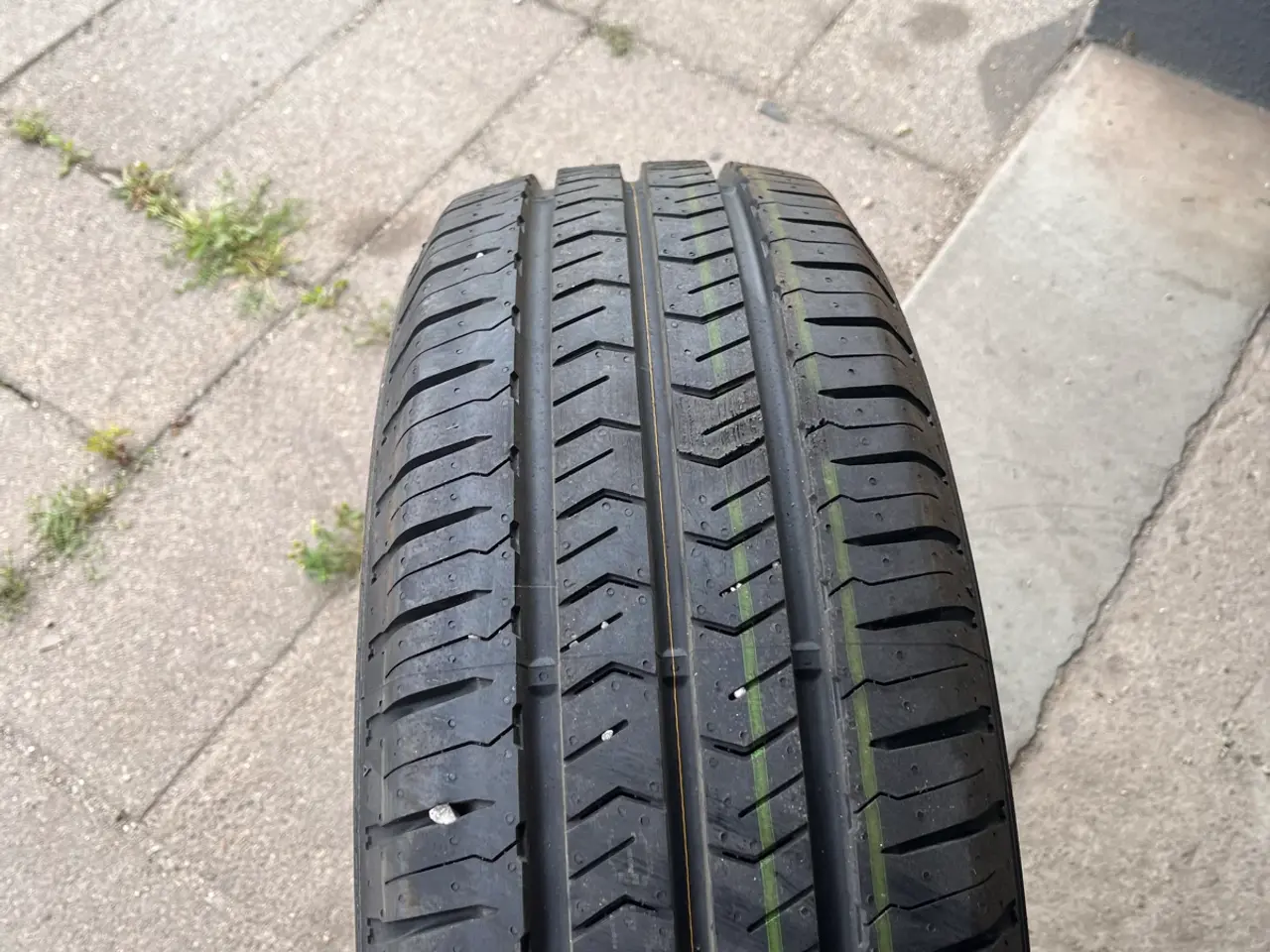 Billede 3 - Varevogns dæk 215-70-15