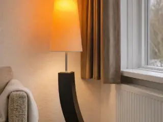 Klassisk og elegant gulvlampe