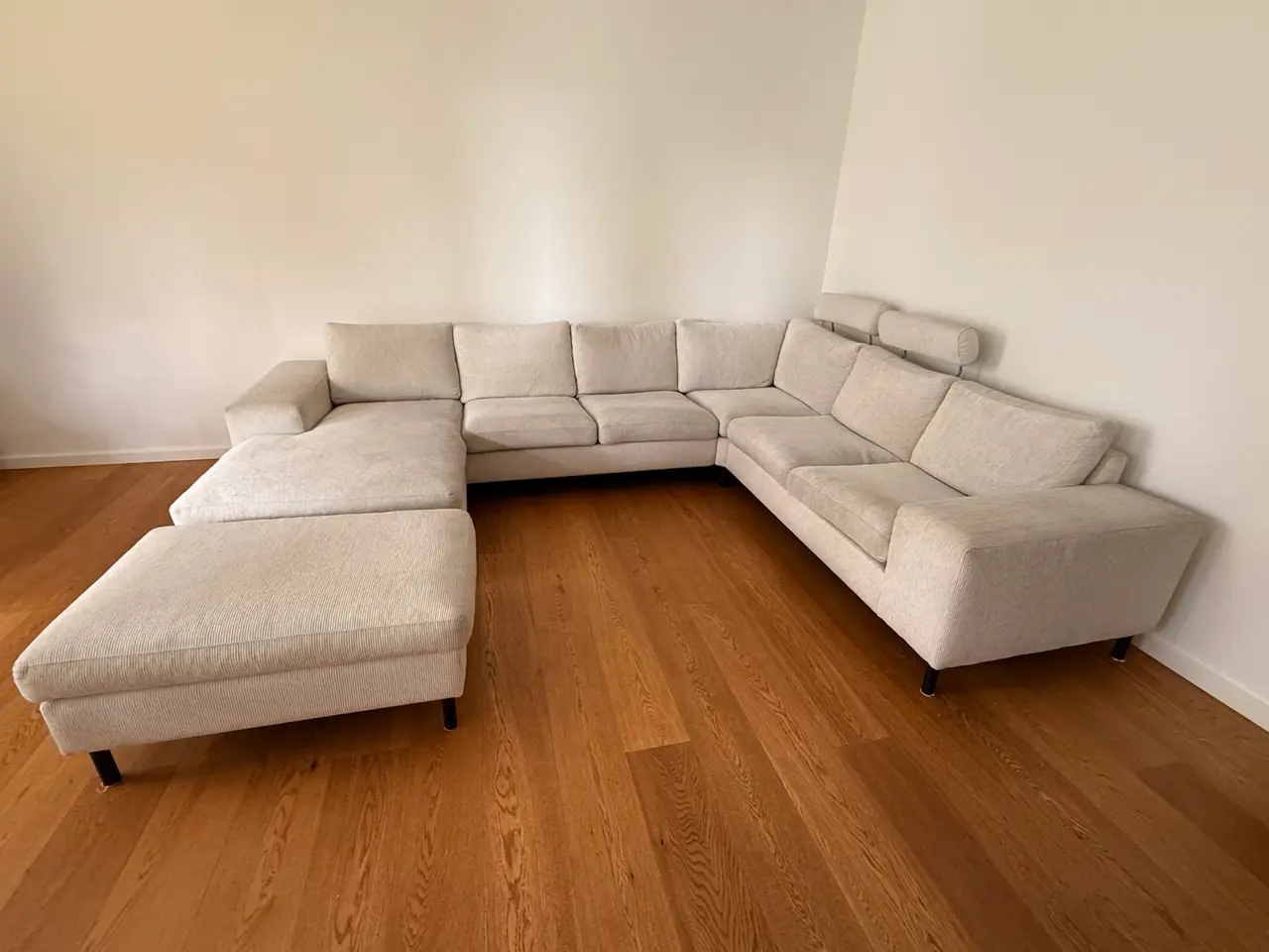 Billede 2 - Dejlig stor U-formet sofa inkl.  puf