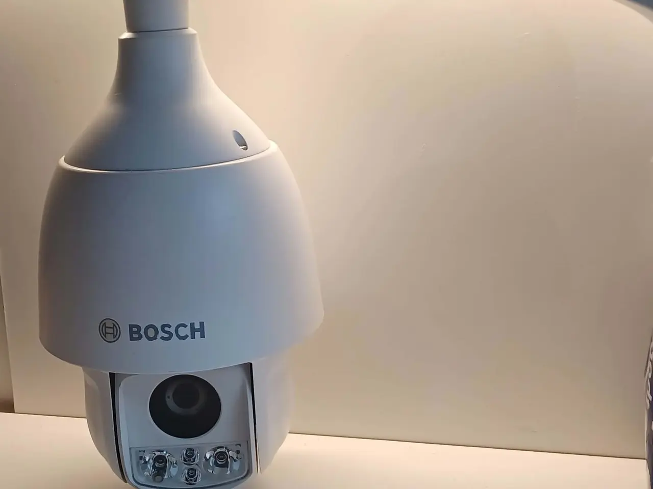 Billede 1 - Bosch Autodome IP 5000-IR PTZ Kamera + 2x 60W PoE+