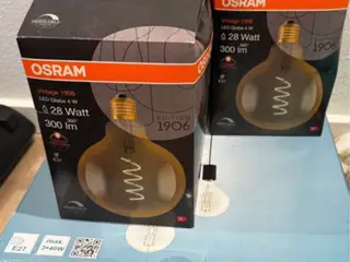 Loftlampe med 3 pærer tilhørende