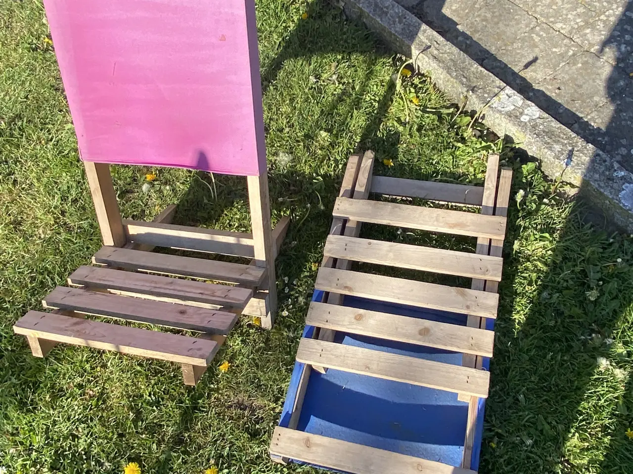 Billede 4 - Sammenklappelige træ strandstole med pink og blå r