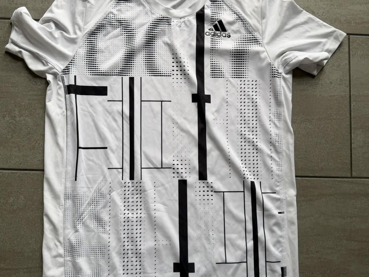Billede 1 - Adidas sportstrøje