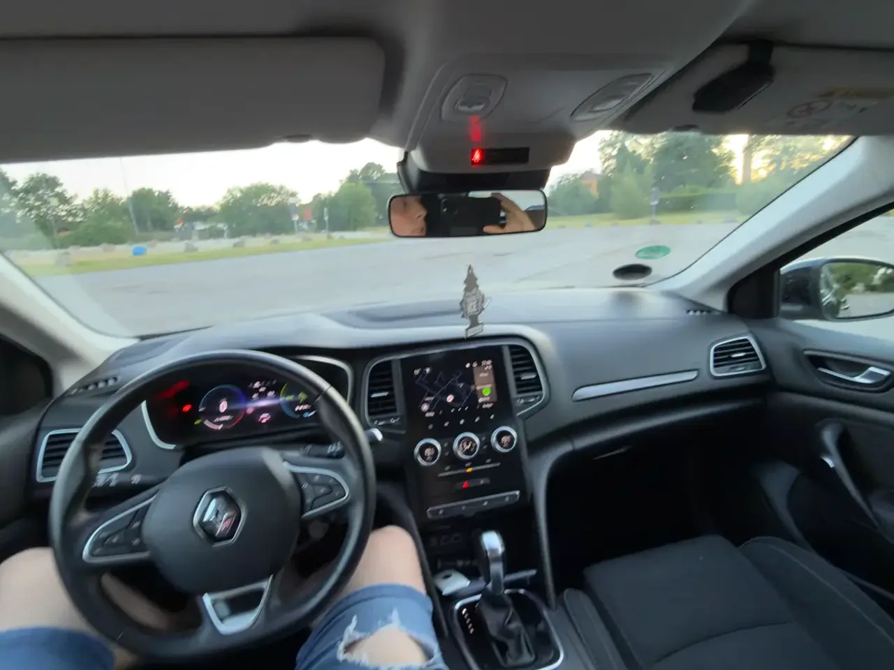 Billede 14 - Renault Megane IV 1,6 E-Tech Zen Sport Tourer