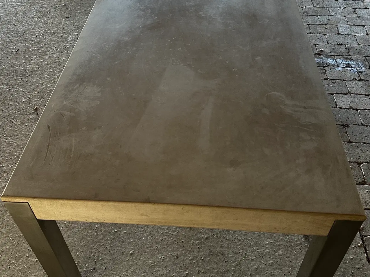 Billede 10 - VOSS beton spisebord og sofabord