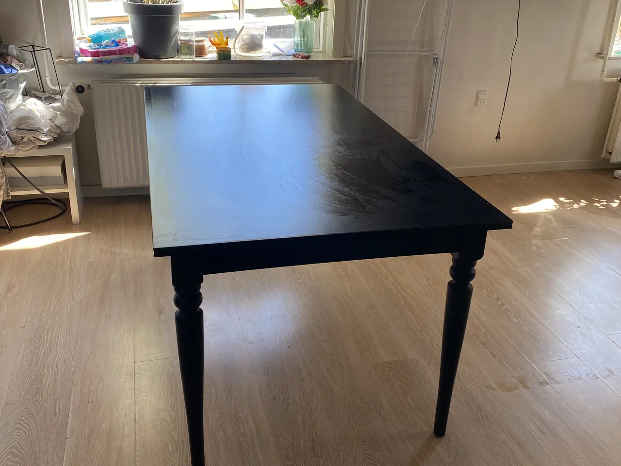 Billede 5 - Sort spise bord med plade fra IKEA