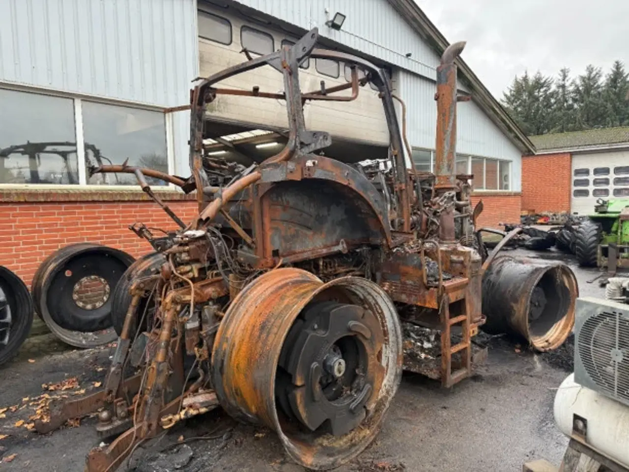Billede 5 - New Holland T7.315 Sælges i dele/For parts