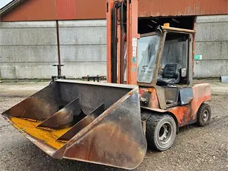 Dantruck 4004 - Diesel - Kapacitet/capacity 4 ton, løftehøjde/lifting height 4 m