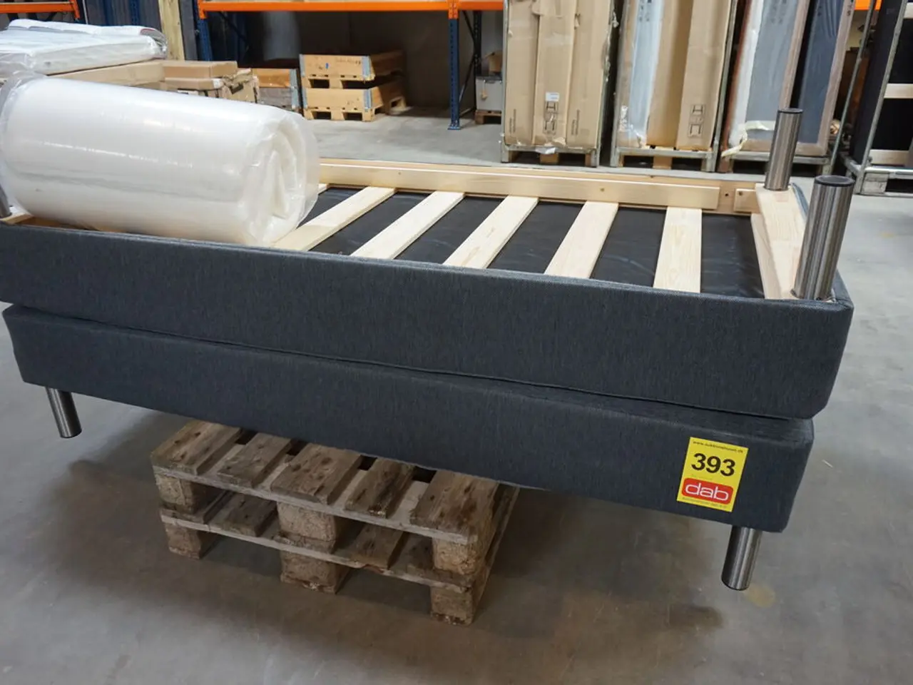 Billede 2 - Nordisk Fjer boxmadrasseng 180x200 cm med stålben og topmadras