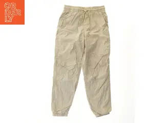 Beige joggingbukser fra H&M (str. 146)