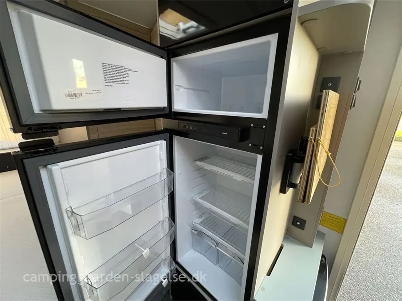 Billede 8 - 2022 - Adria Altea 402 PH   Adria Altea 402 – kompakt campingvogn med dobbeltseng