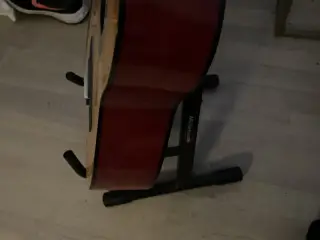 Akustisk Guitar 