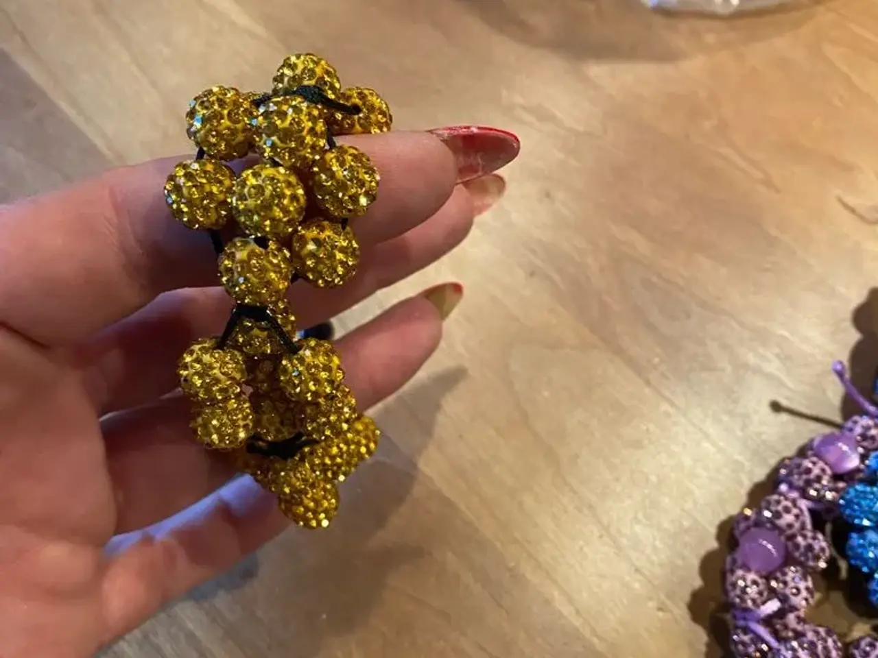 Billede 1 - Nye knyttede armbånd