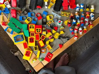 Lot med Lego fabuland sælges samlet
