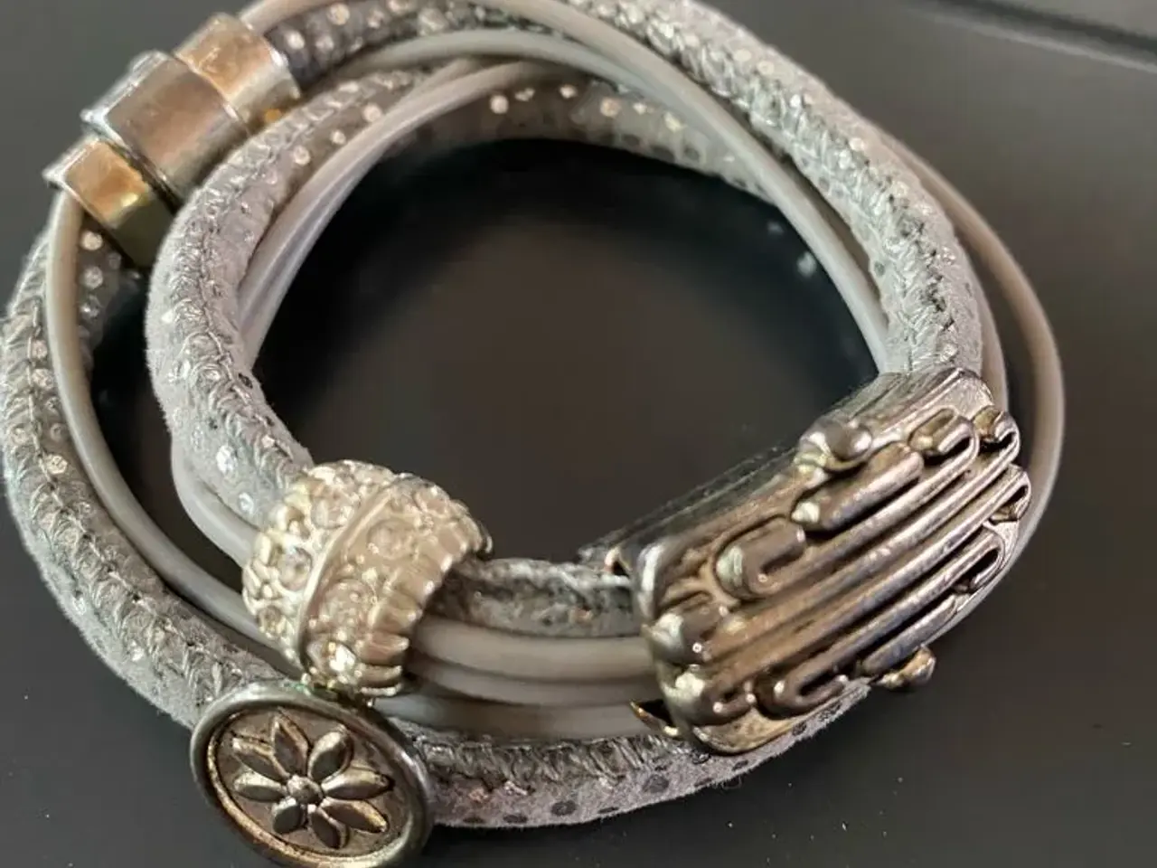 Billede 12 - Smukke  armbånd