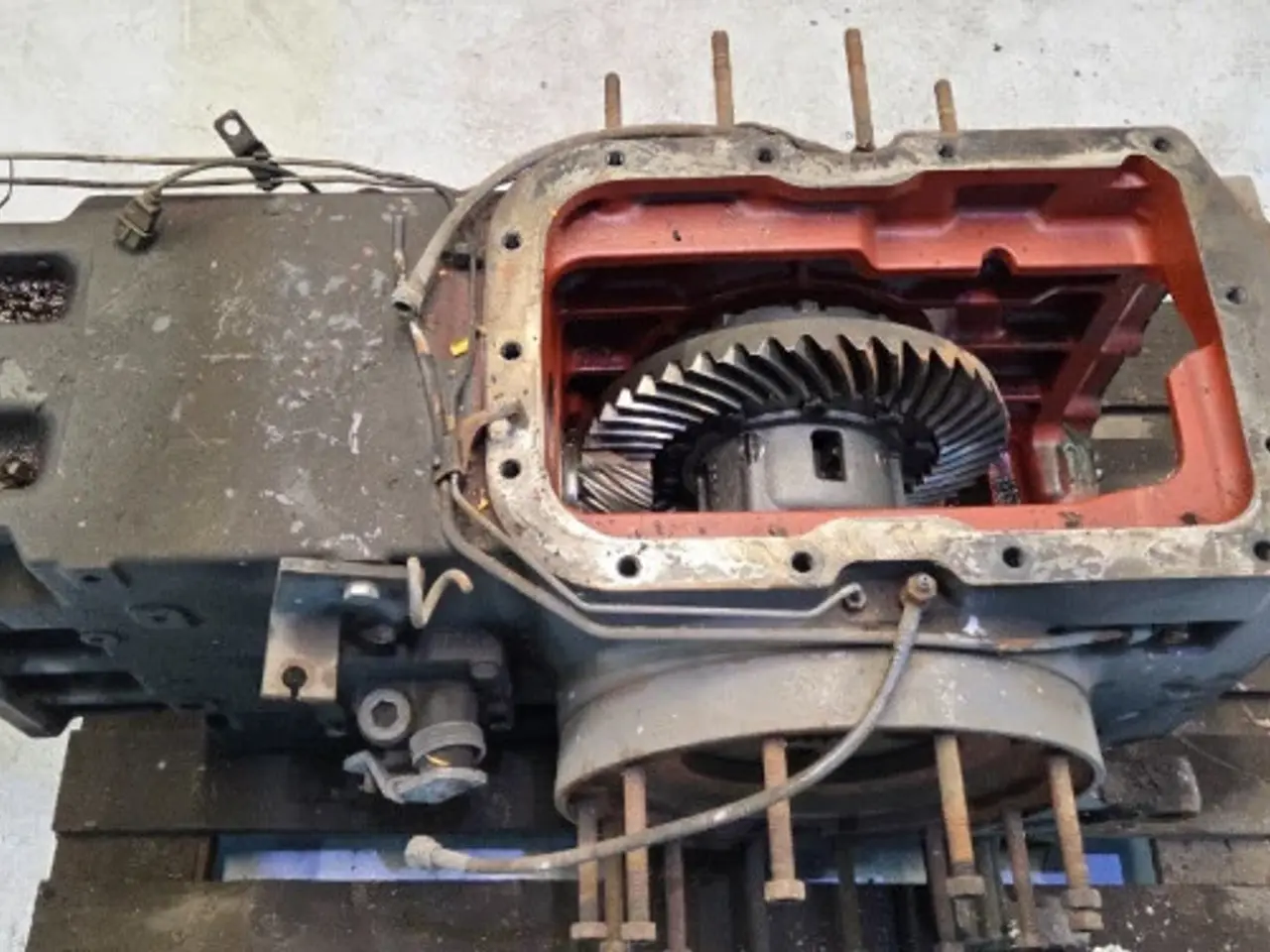 Billede 13 - New Holland M135 Bagtøj 5173156