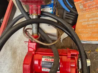 Benzin eller dieselpumpe til tankanlæg
