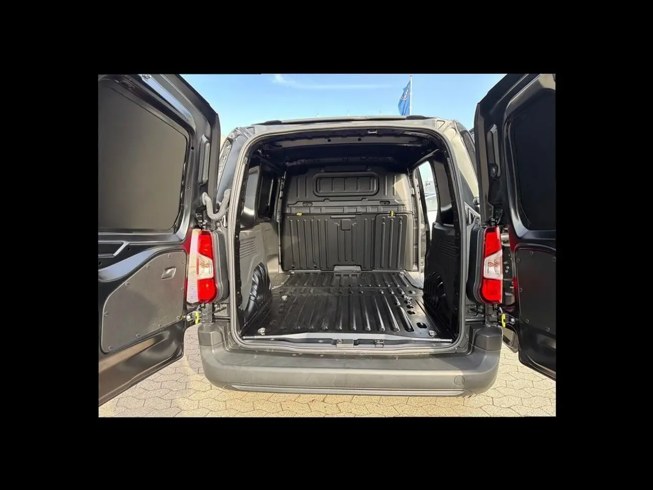 Billede 9 - Peugeot e-Partner 50 L1V2 Plus Van